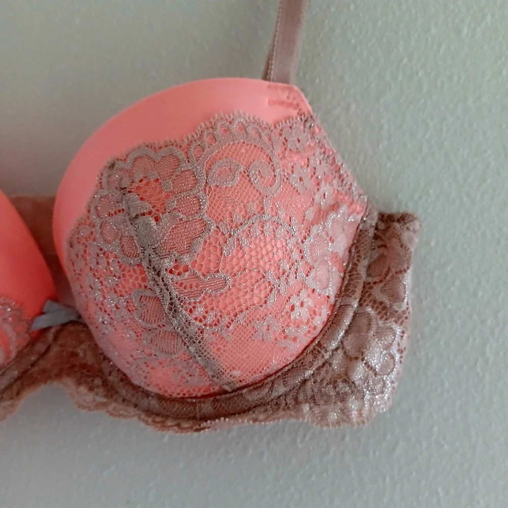Victoria's Secret Dream Angels Lined Demi Bra, 32C - Picture 5 of 12